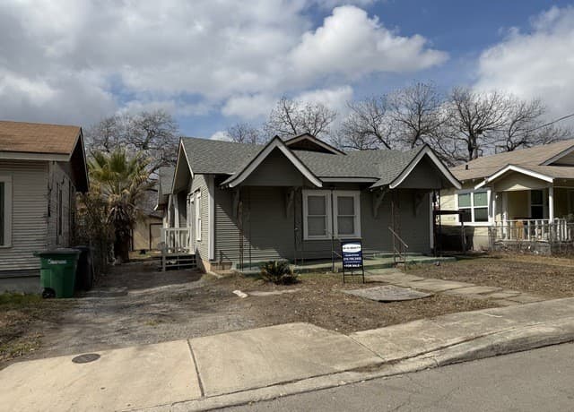 3-bedroom rental at 105 Heflin in San Antonio, TX — photo 3