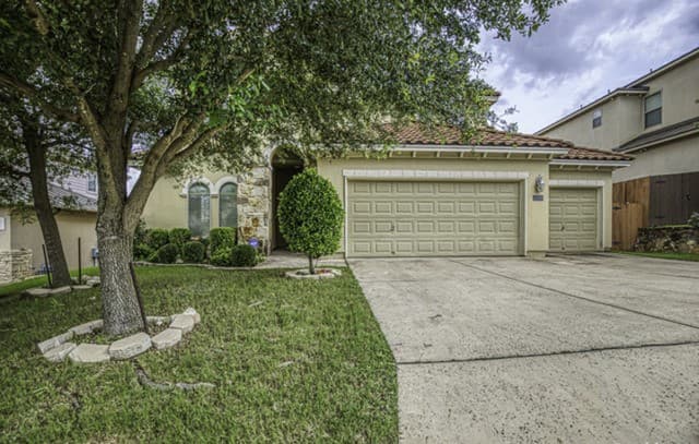 4-bedroom rental at 18306 W Muir Glen Dr in San Antonio, TX — photo 1