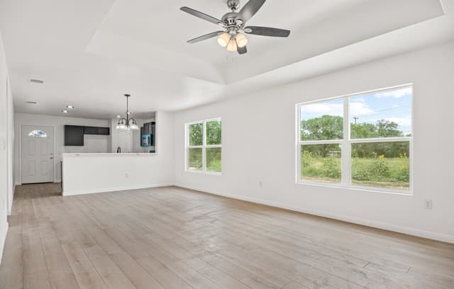 4-bedroom rental at 9446 Strech Ave in San Antonio, TX — photo 3