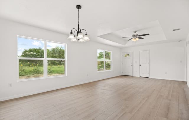 4-bedroom rental at 9446 Strech Ave in San Antonio, TX — photo 5