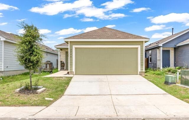 3-bedroom rental at 4446 Grassland Pass in San Antonio, TX — photo 1