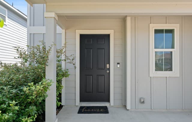 4-bedroom rental at 13918 Cyprus Sedge in San Antonio, TX — photo 2
