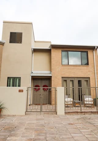 3-bedroom rental at 4001 N New Braunfels Ave Unit 1618-C in San Antonio, TX — photo 2
