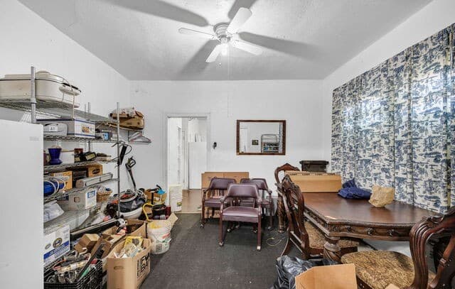 3-bedroom rental at 1346 Kirk Pl in San Antonio, TX — photo 4
