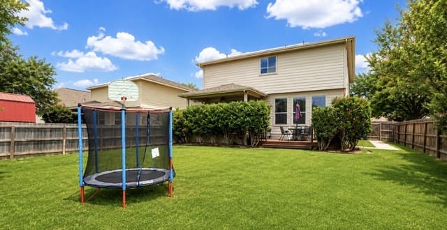 3-bedroom rental at 117 Falcon Crossing in Cibolo, TX — photo 5