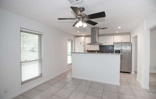 3-bedroom rental at 12122 Cherry Blossom St in San Antonio, TX — photo 5