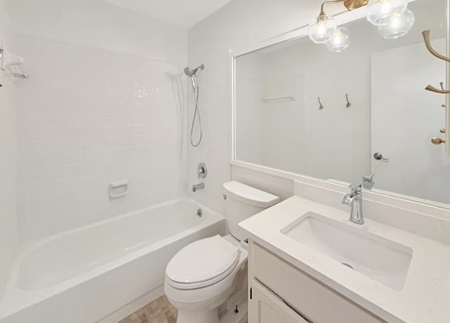 3-bedroom rental at 15238 Bent Moss St in San Antonio, TX — photo 5