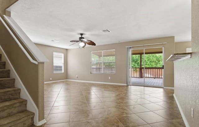 3-bedroom rental at 6734 Tezel Oaks in San Antonio, TX — photo 4