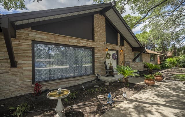 5-bedroom rental at 101 Glentower Dr in San Antonio, TX — photo 5