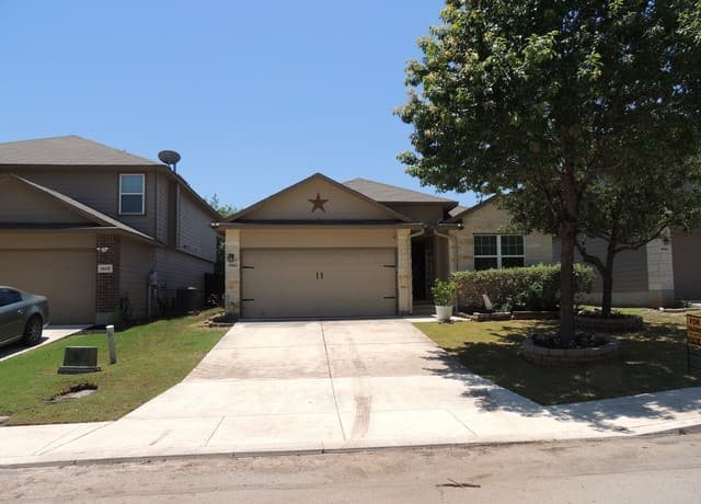 3-bedroom rental at 10442 Rhyder Rdg in San Antonio, TX — photo 1