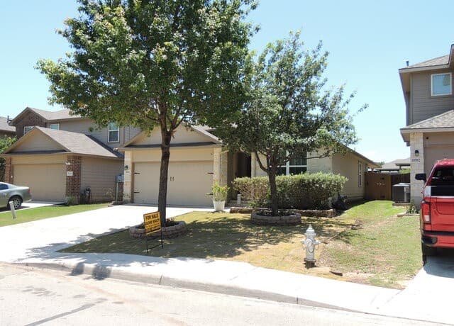 3-bedroom rental at 10442 Rhyder Rdg in San Antonio, TX — photo 4