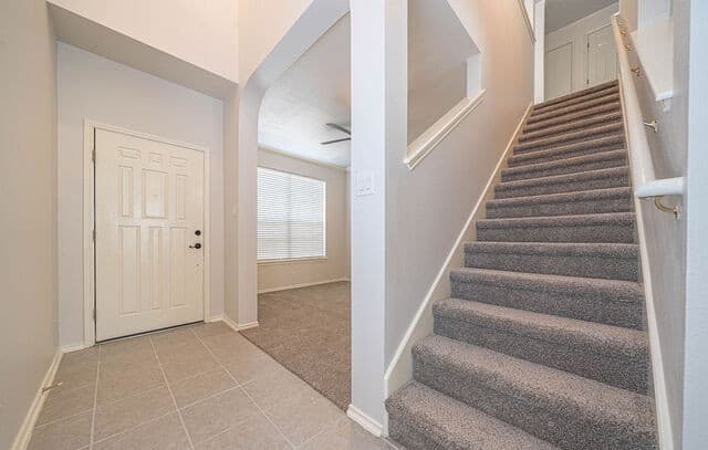 3-bedroom rental at 9227 Foxgrove Way in San Antonio, TX — photo 5