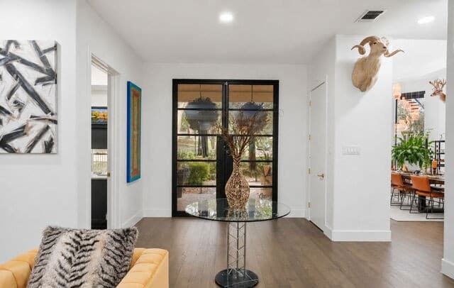 7-bedroom rental at 1 Whitechurch in San Antonio, TX — photo 3