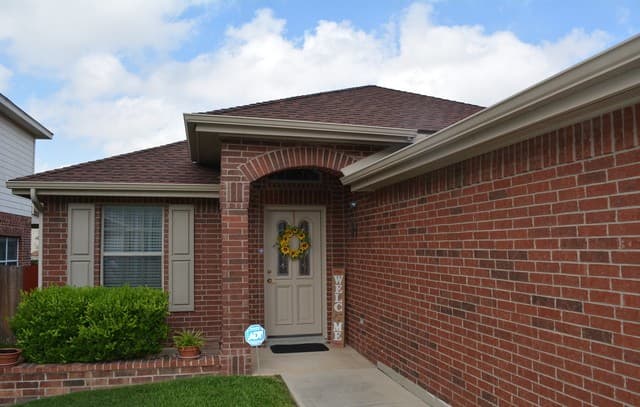 3-bedroom rental at 14535 Sacred in San Antonio, TX — photo 2