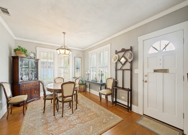 2-bedroom rental at 217 W Morse St. in Fredericksburg, TX — photo 2