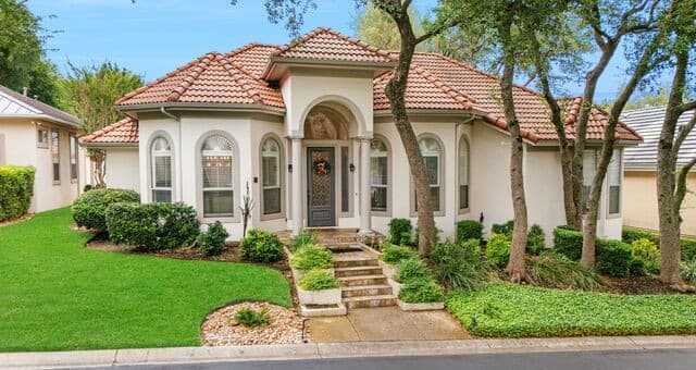 3-bedroom rental at 21 Worthsham Dr in San Antonio, TX — photo 2