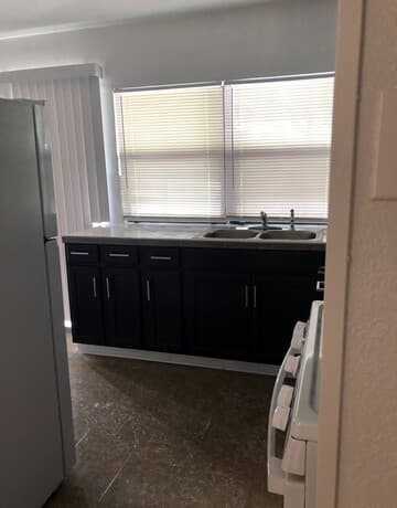 3-bedroom rental at 6223 Slate Valley Dr in San Antonio, TX — photo 2