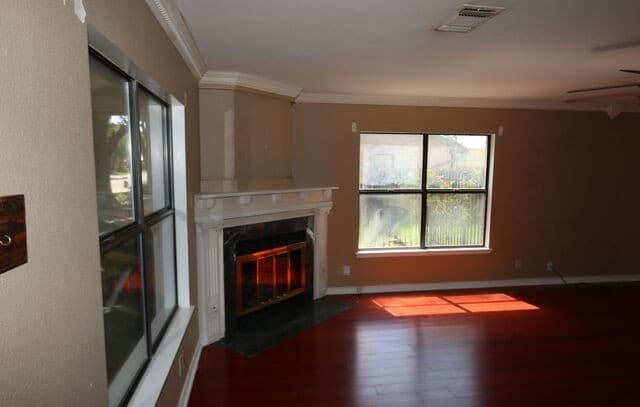 3-bedroom rental at 115 Country Lane in Castroville, TX — photo 4