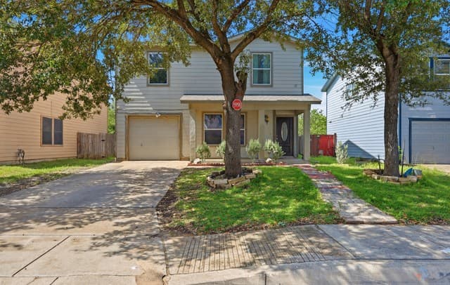 3-bedroom rental at 5958 Campus Park in San Antonio, TX — photo 2