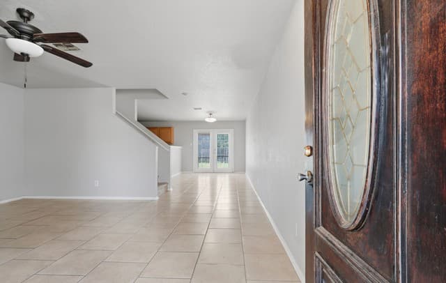 3-bedroom rental at 5958 Campus Park in San Antonio, TX — photo 4