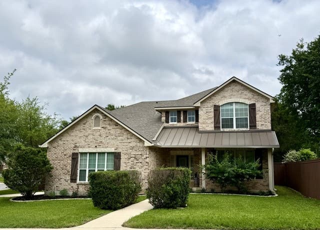 4-bedroom rental at 217 Aster Trl in San Antonio, TX — photo 1