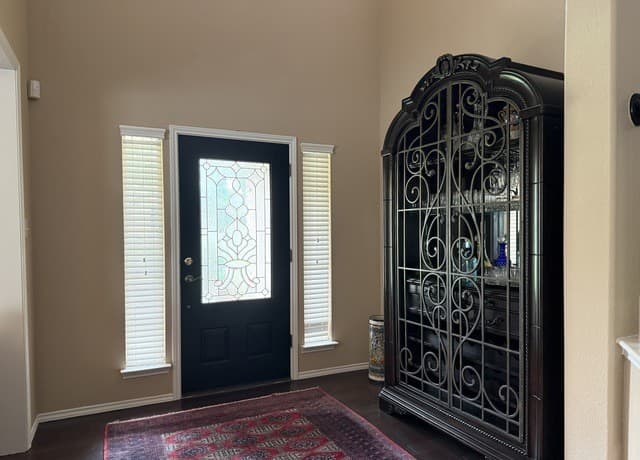4-bedroom rental at 217 Aster Trl in San Antonio, TX — photo 4
