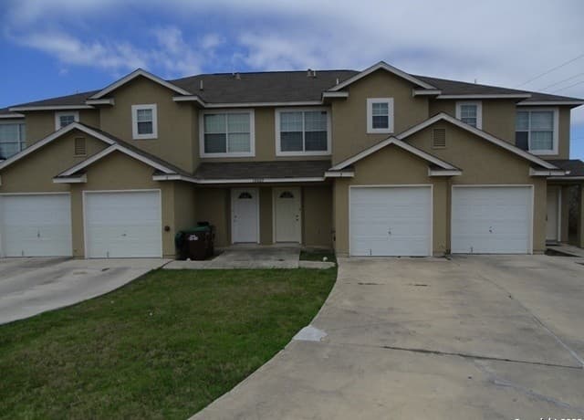 rental at 10027 Vasso Vw in Converse, TX — photo 1