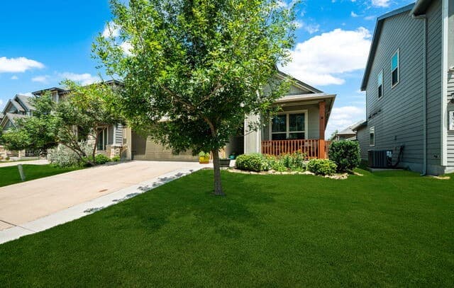 3-bedroom rental at 13331 Badlands Bnd in St Hedwig, TX — photo 4
