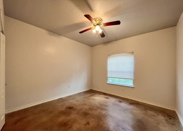 2-bedroom rental at 1080 Rainbow Dr Unit 3 in Spring Branch, TX — photo 2