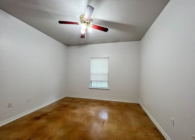2-bedroom rental at 1080 Rainbow Dr Unit 3 in Spring Branch, TX — photo 5