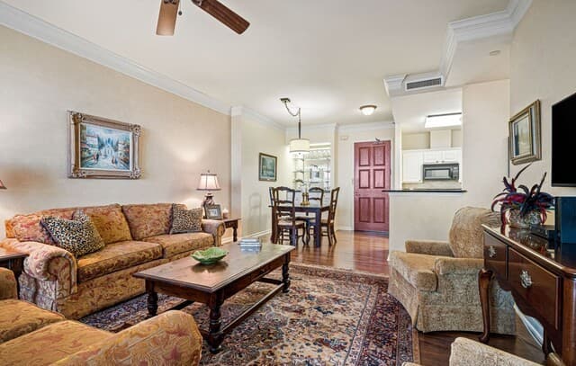 1-bedroom rental at 1 Towers Park Ln Unit 810 in San Antonio, TX — photo 4