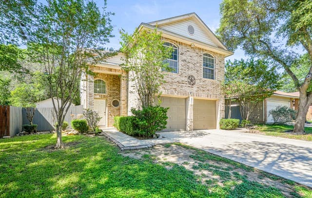 3-bedroom rental at 9259 Ridge Breeze in San Antonio, TX — photo 3