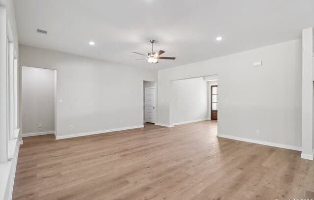 4-bedroom rental at 549 Alta Vista Drive in Pleasanton, TX — photo 4