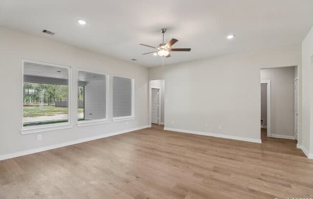 4-bedroom rental at 549 Alta Vista Drive in Pleasanton, TX — photo 5