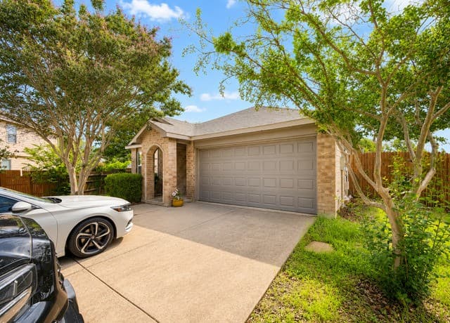 4-bedroom rental at 27006 Rustic Star in San Antonio, TX — photo 3