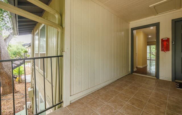 2-bedroom rental at 100 Lorenz Rd Unit 1110 in San Antonio, TX — photo 2