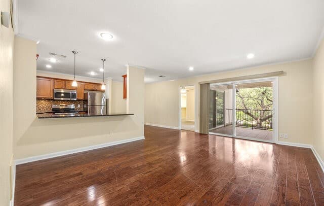 2-bedroom rental at 100 Lorenz Rd Unit 1110 in San Antonio, TX — photo 5