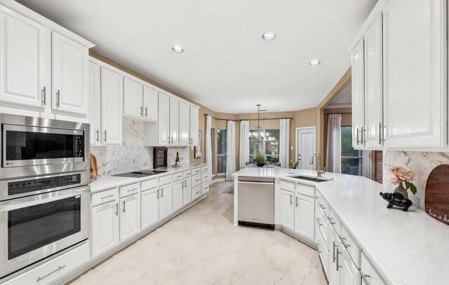 5-bedroom rental at 24219 Bear Mtn in San Antonio, TX — photo 4