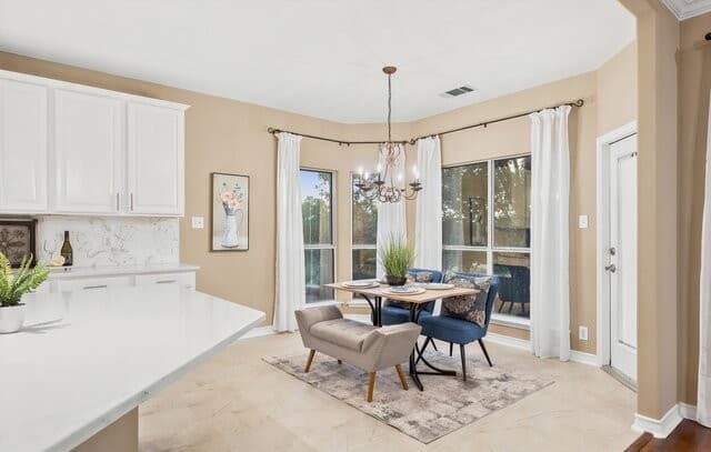 5-bedroom rental at 24219 Bear Mtn in San Antonio, TX — photo 5