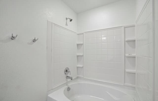 3-bedroom rental at 903 Bull Boat Ln in San Antonio, TX — photo 4