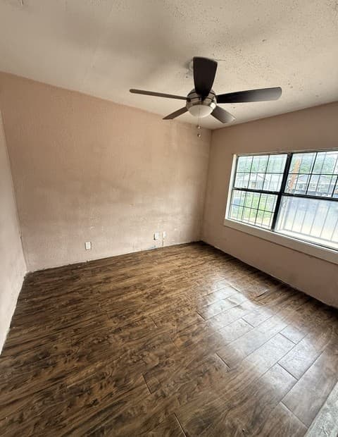 2-bedroom rental at 2412 Potosi St in San Antonio, TX — photo 1