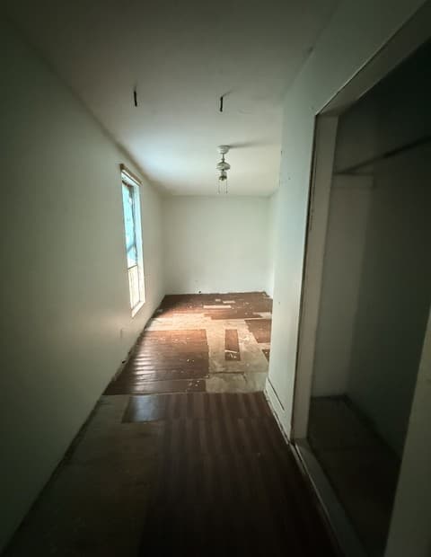 2-bedroom rental at 2412 Potosi St in San Antonio, TX — photo 5