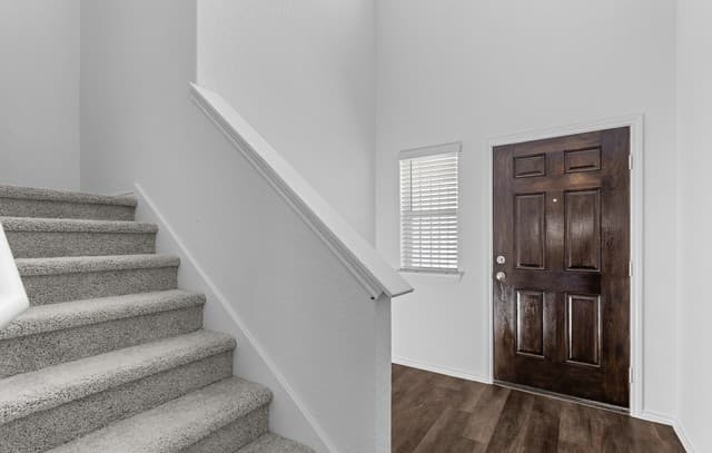 4-bedroom rental at 8250 Brandy Branch in San Antonio, TX — photo 3