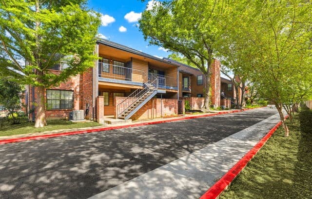 1-bedroom rental at 4803 Hamilton Wolfe Unit 914 in San Antonio, TX — photo 1