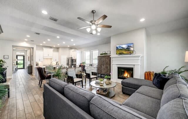 3-bedroom rental at 1109 Cadogan Squire in San Antonio, TX — photo 3