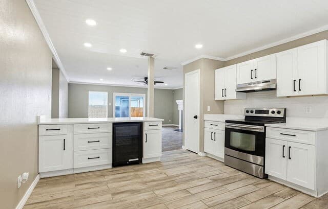3-bedroom rental at 4543 Stradford Pl in San Antonio, TX — photo 2
