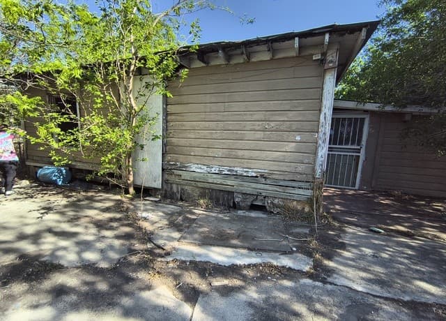 2-bedroom rental at 1119 King Ave in San Antonio, TX — photo 3