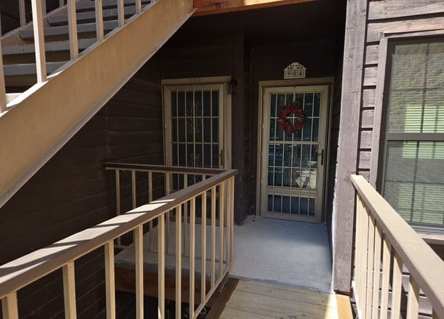2-bedroom rental at 4212 Medical Unit 903 in San Antonio, TX — photo 2