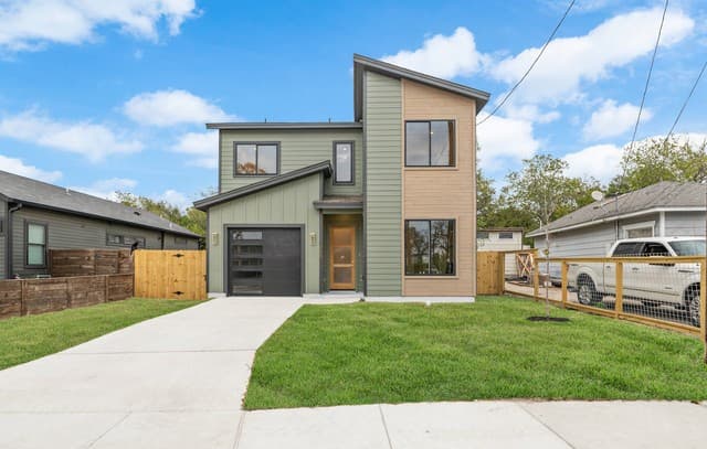 Home for sale at 235 Oelkers in San Antonio, TX — photo 1