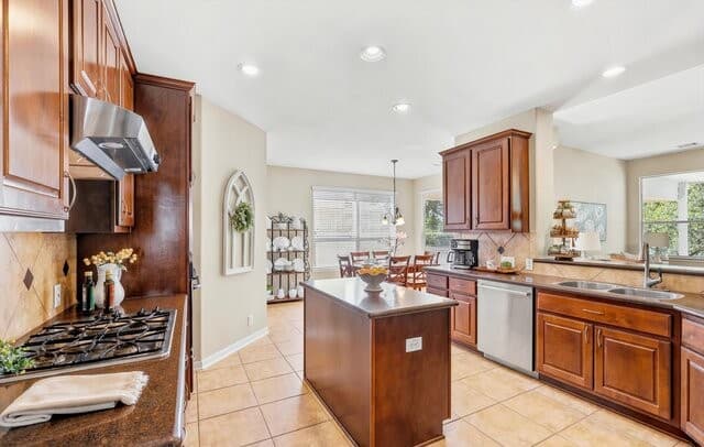 5-bedroom rental at 1531 Heavens Peak in San Antonio, TX — photo 5